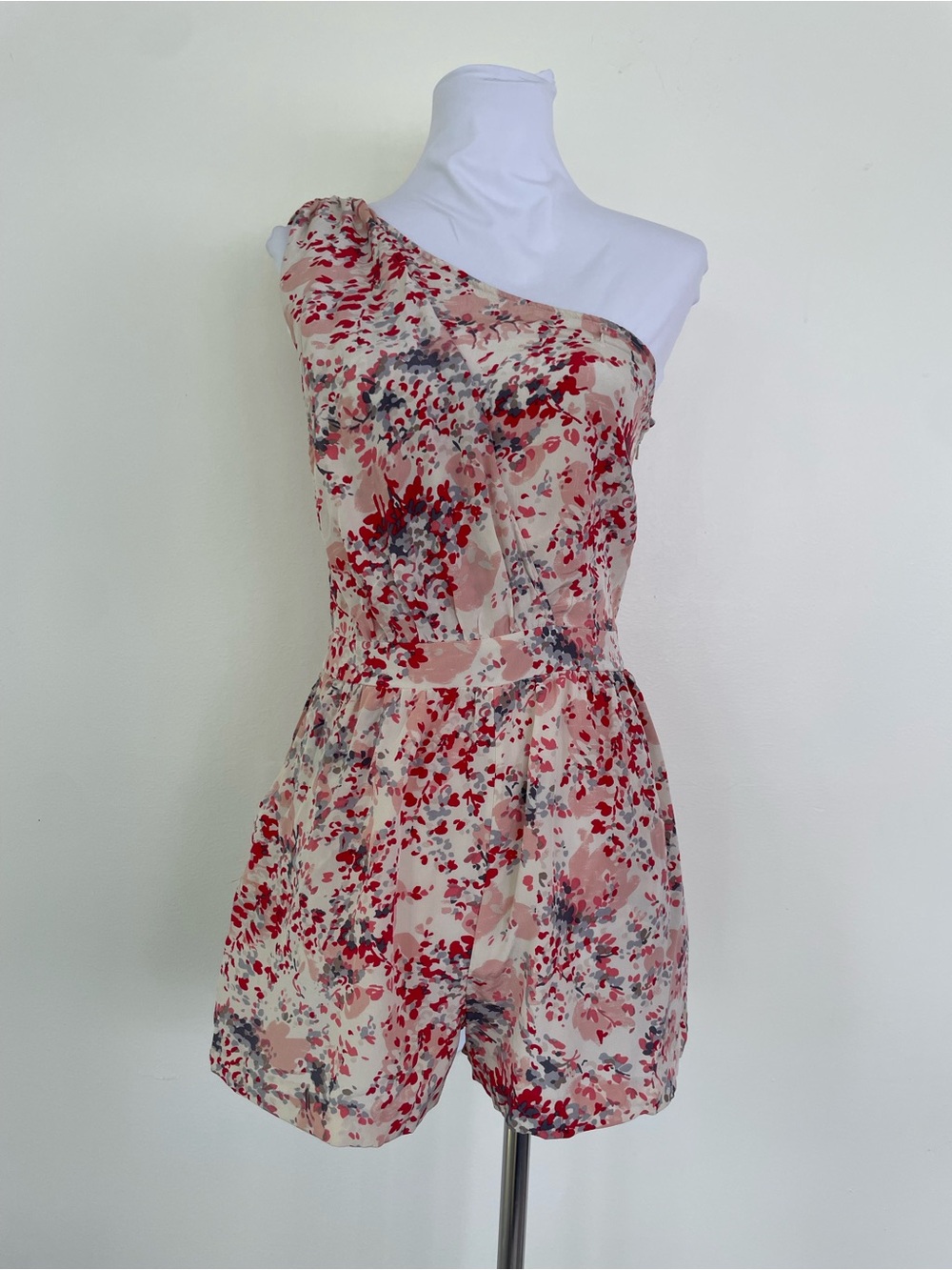 Forever New 100% Silk One Shoulder Romper Red Pink Abstract Print size 8 Pockets